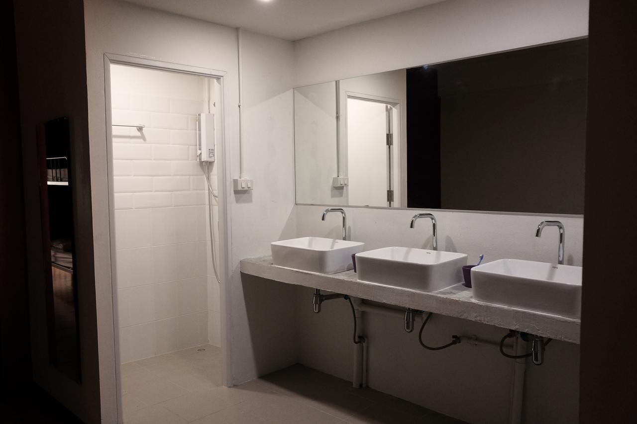 Phresh Hostel กรุงเทพมหานคร ภายนอก รูปภาพ