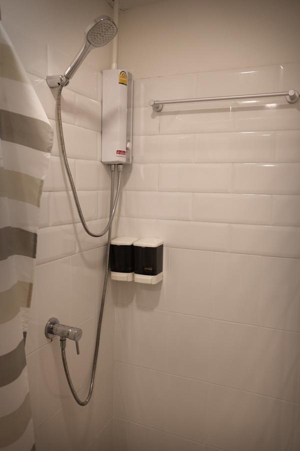 Phresh Hostel กรุงเทพมหานคร ภายนอก รูปภาพ